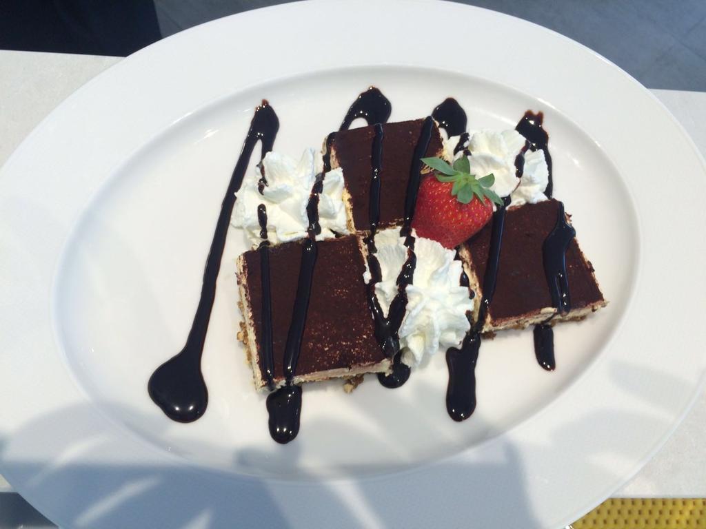 Hotel Rubino Nago-Torbole ภายนอก รูปภาพ