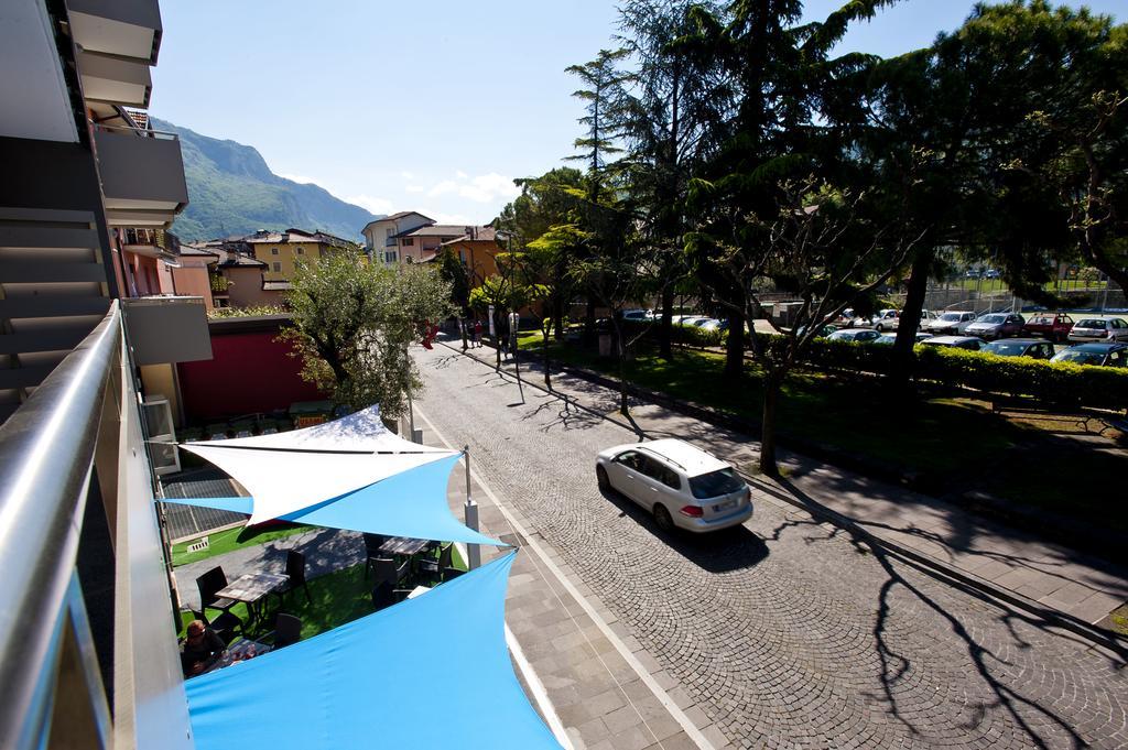 Hotel Rubino Nago-Torbole ภายนอก รูปภาพ